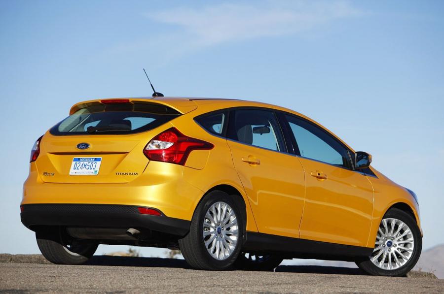  Ford Focus 2012 года  (фото 41 из 62)